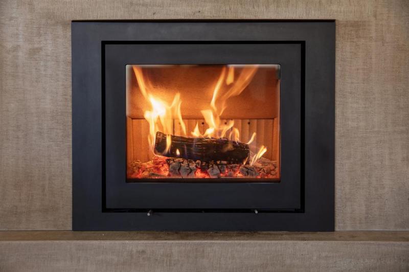 Quelle chemin&eacute;e au bois choisir pour votre maison ?